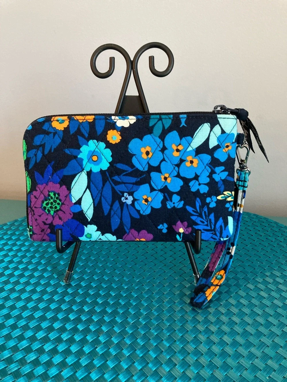 NWOT Vera Bradley Zip Around Wristlet Wallet Midnight Blues